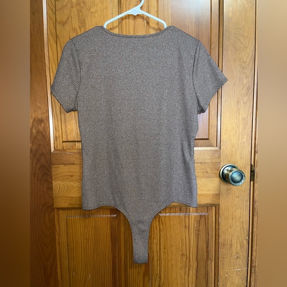 Pink Lily bodysuit burgundy size medium - Picture 7 of 8